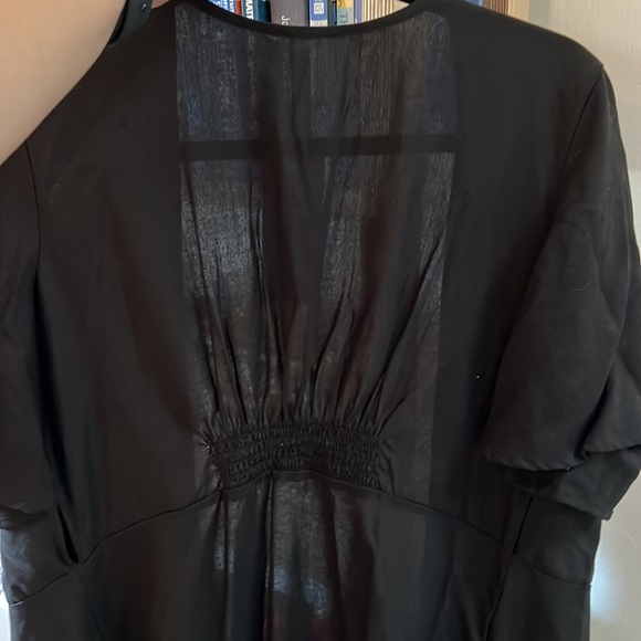 VETTA flutter sleeve wrap dress - Picture 9 of 9